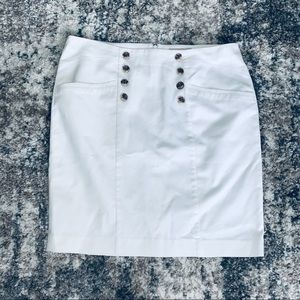 Banana Republic White elegant mini skirt
